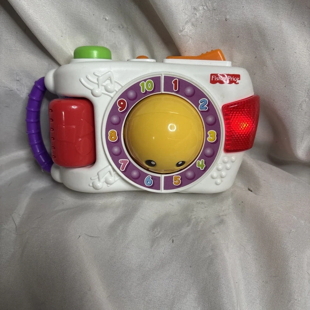 Fisher-Price Laugh & Learn Smile and Learn Camera Toy White R7148 Musical Lights